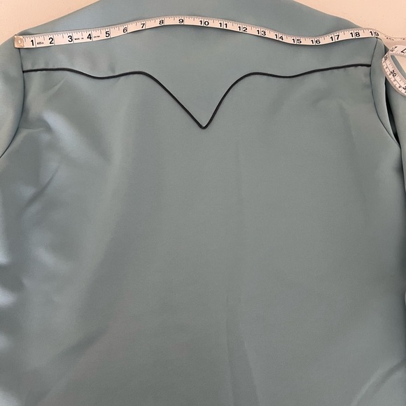 Vintage H bar C rose western shirt blue size-16 1/2  
CALIFORIVIA RANCHWEAR - Picture 11 of 11